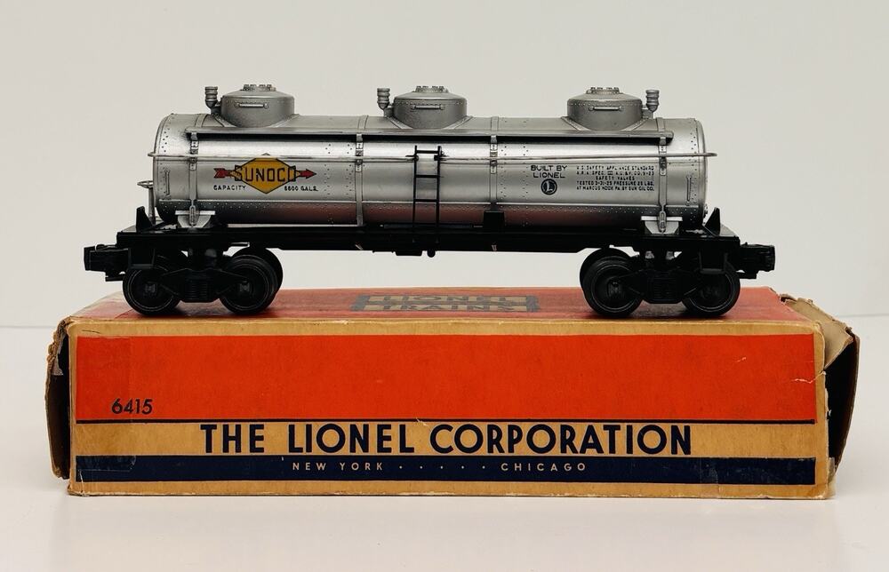 Lionel Postwar Sunoco Triple 3 Dome Tank Car 6415 w/ Original Box Variation A